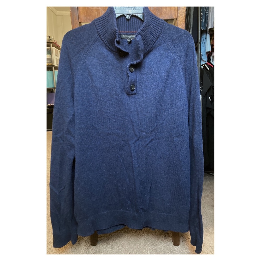 Banana Republic • Button Mockneck Sweater • Men’s XL • Navy Blue